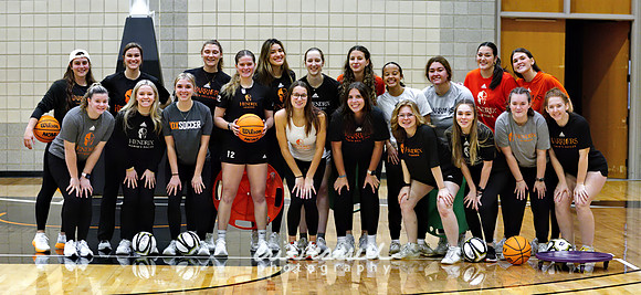 20240204-hdxbball_halftime-041-Panorama